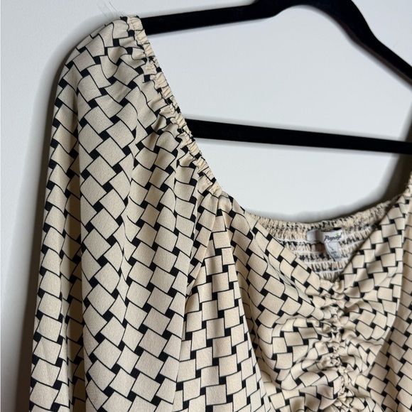 Papaya Black and Cream Checkered Blouse - Picture 9 of 9